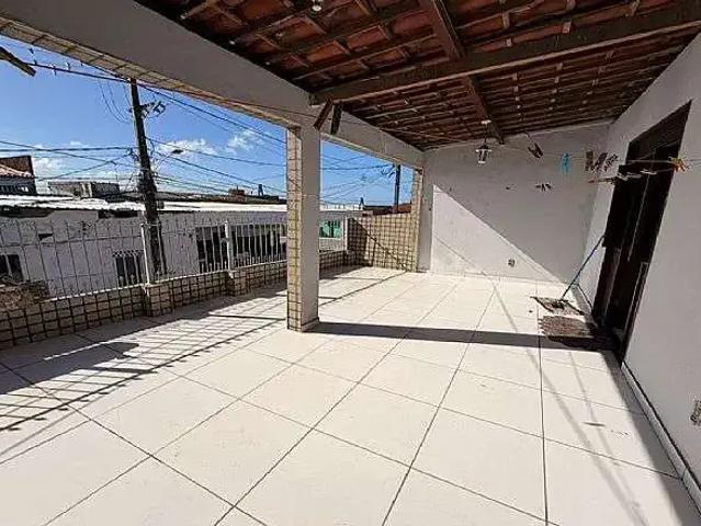 Casa / Sobrado para Venda em Natal/RN Alecrim 4 Quartos