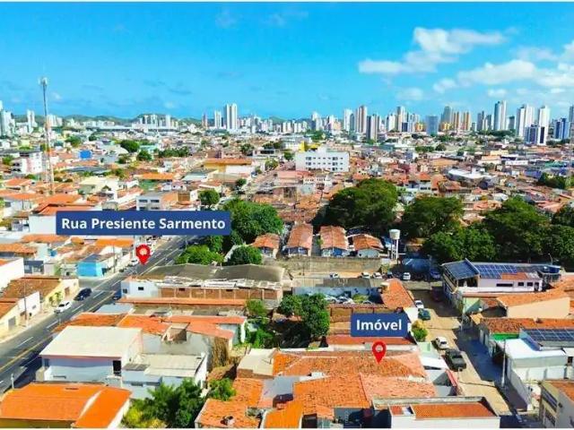 Casa / Sobrado para Venda em Natal/RN Alecrim 5 Quartos