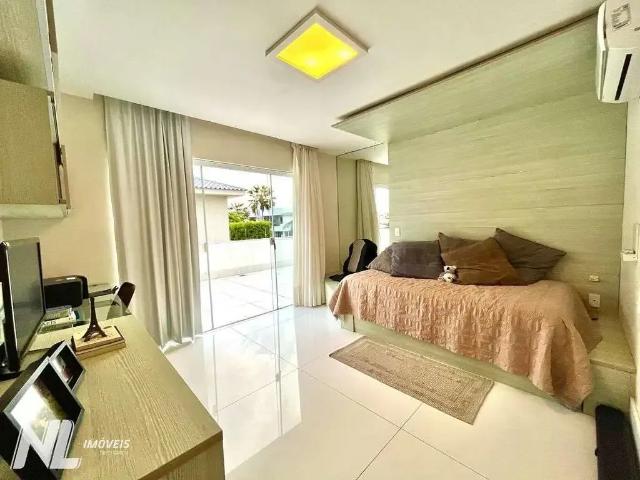 Casa / Sobrado para Venda em Natal/RN Candelária 4 Quartos