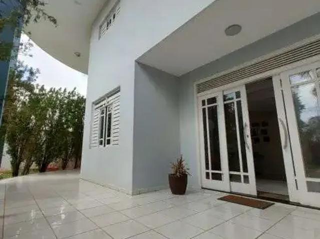 Casa / Sobrado para Venda em Natal/RN Candelária 5 Quartos
