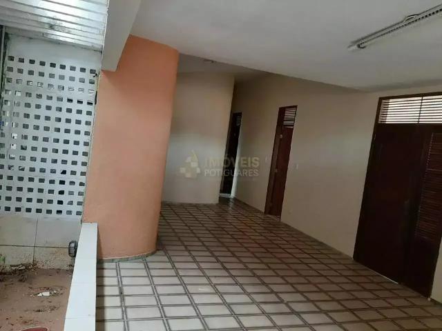 Casa / Sobrado para Venda em Natal/RN Dix Sept Rosado 4 Quartos