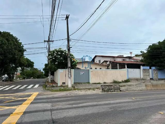 Casa / Sobrado para Venda em Natal/RN Lagoa Nova 4 Quartos