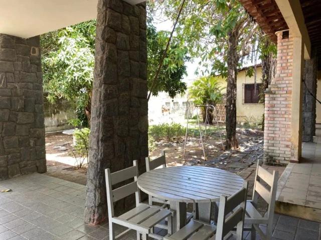 Casa / Sobrado para Venda em Natal/RN Lagoa Nova 4 Quartos