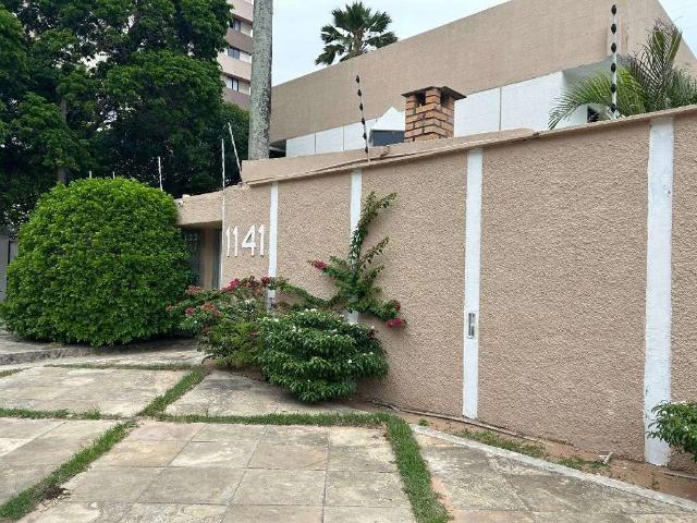 Casa / Sobrado para Venda em Natal/RN Lagoa Nova 4 Quartos
