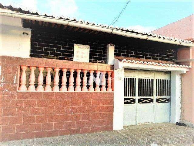 Casa / Sobrado para Venda em Natal/RN Lagoa Nova 4 Quartos