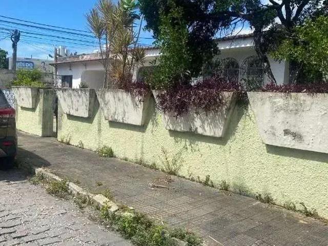 Casa / Sobrado para Venda em Natal/RN Lagoa Nova 5 Quartos