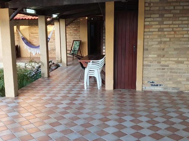 Casa / Sobrado para Venda em Natal/RN Ponta Negra 4 Quartos