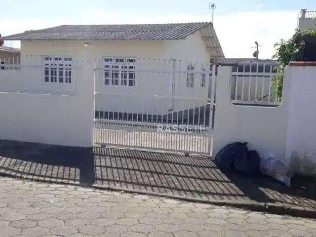 Casa / Sobrado para Venda em Navegantes/SC Centro 3 Quartos