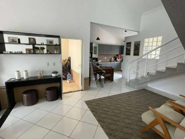 Casa / Sobrado para Venda em Navegantes/SC Centro 4 Quartos