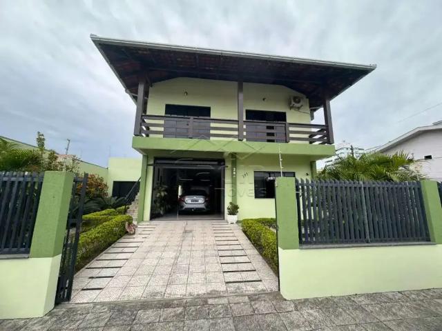 Casa / Sobrado para Venda em Navegantes/SC Centro 4 Quartos