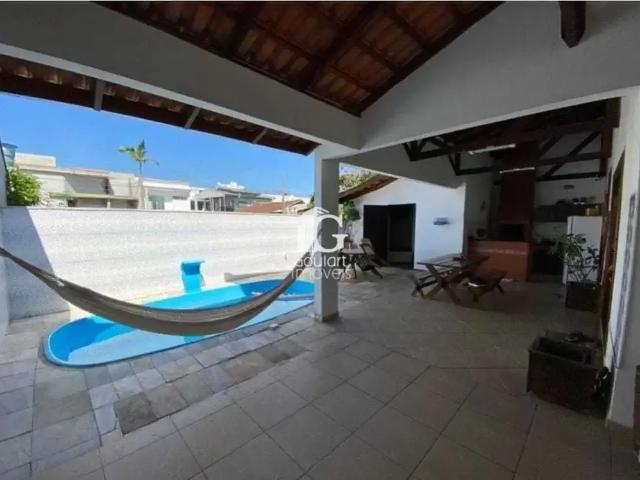 Casa / Sobrado para Venda em Navegantes/SC Centro 4 Quartos