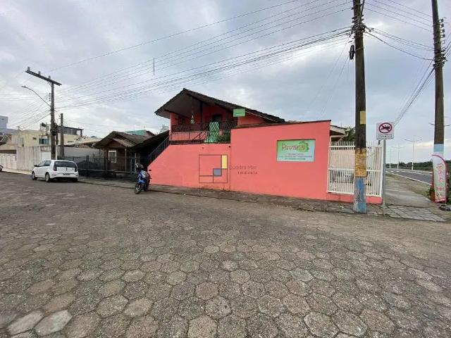 Casa / Sobrado para Venda em Navegantes/SC Centro 5 Quartos