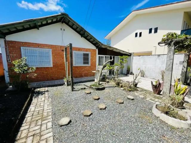 Casa / Sobrado para Venda em Navegantes/SC Gravata 3 Quartos