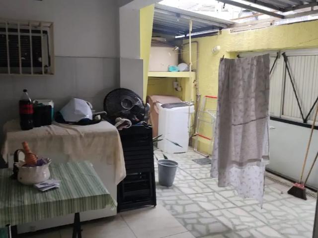 Casa / Sobrado para Venda em Nilópolis/RJ Centro 2 Quartos