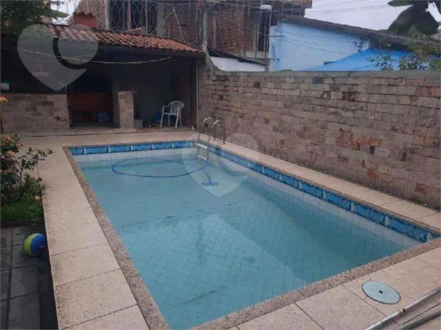 Casa / Sobrado para Venda em Niterói/RJ Cafubá 3 Quartos