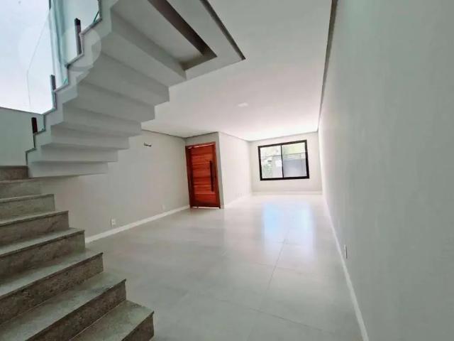 Casa / Sobrado para Venda em Niterói/RJ Cafubá 4 Quartos