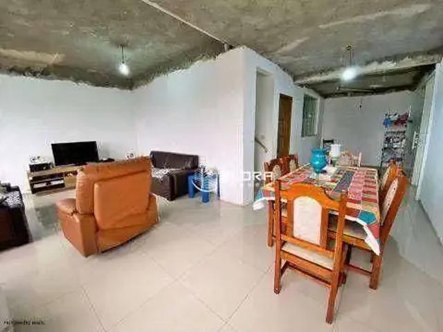 Casa / Sobrado para Venda em Niterói/RJ Camboinhas 4 Quartos