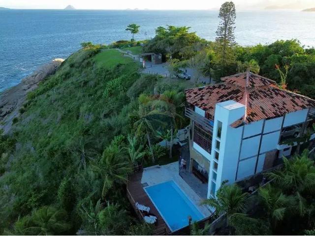 Casa / Sobrado para Venda em Niterói/RJ Camboinhas 5 Quartos
