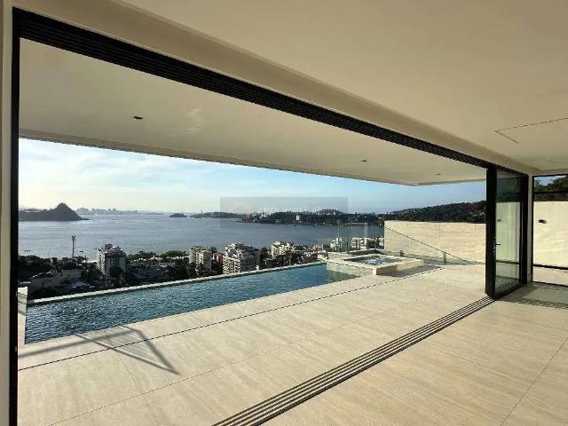 Casa / Sobrado para Venda em Niterói/RJ Charitas 4 Quartos