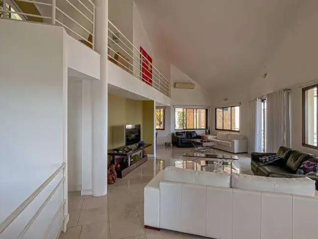 Casa / Sobrado para Venda em Niterói/RJ Charitas 4 Quartos