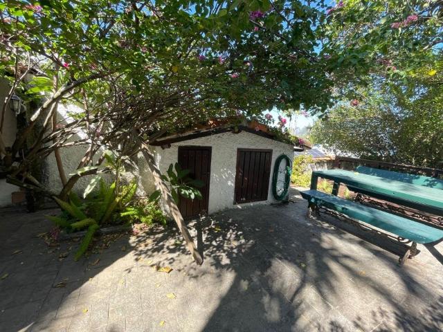 Casa / Sobrado para Venda em Niterói/RJ Charitas 4 Quartos