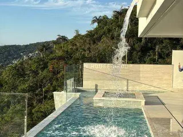 Casa / Sobrado para Venda em Niterói/RJ Charitas 4 Quartos
