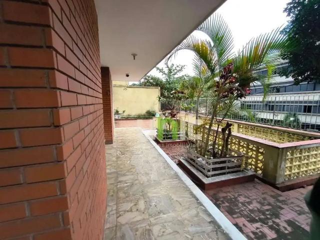Casa / Sobrado para Venda em Niterói/RJ Boa Viagem 5 Quartos