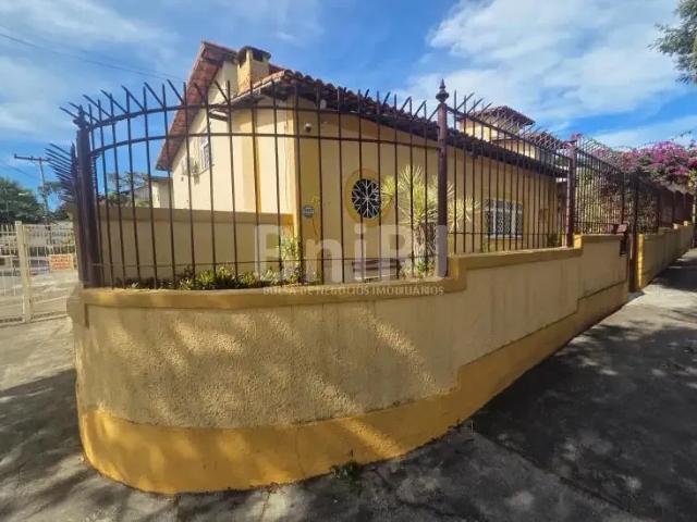 Casa / Sobrado para Venda em Niterói/RJ Badu 4 Quartos