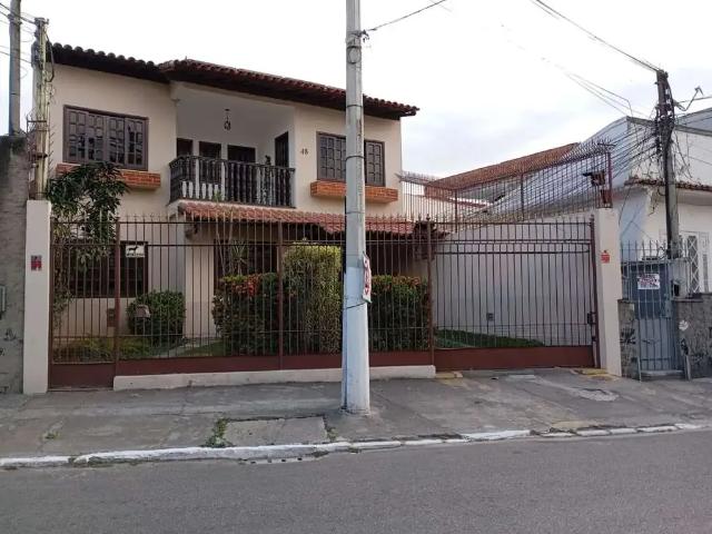 Casa / Sobrado para Venda em Niterói/RJ Barreto 5 Quartos
