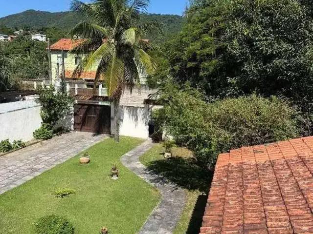 Casa / Sobrado para Venda em Niterói/RJ Engenho do Mato 3 Quartos
