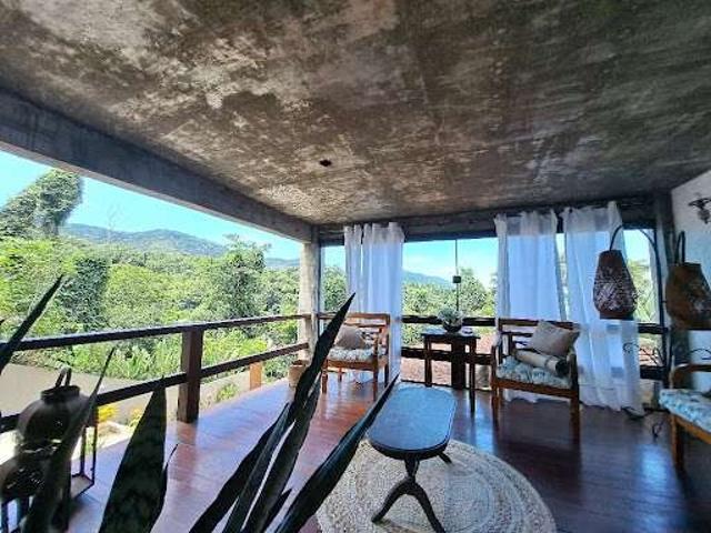 Casa / Sobrado para Venda em Niterói/RJ Engenho do Mato 4 Quartos