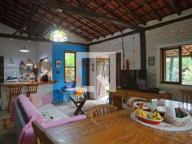 Casa / Sobrado para Venda em Niterói/RJ Engenho do Mato 4 Quartos