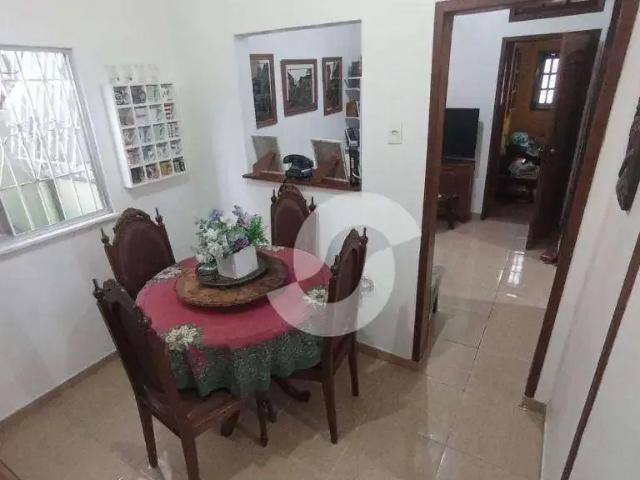 Casa / Sobrado para Venda em Niterói/RJ Engenhoca 4 Quartos
