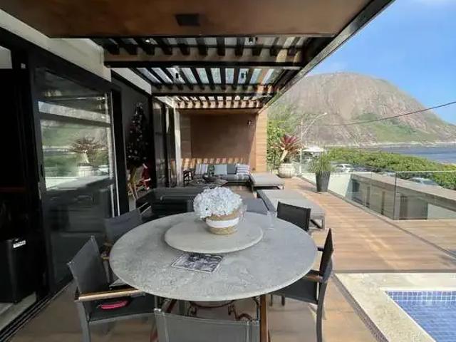 Casa / Sobrado para Venda em Niterói/RJ Itacoatiara 4 Quartos