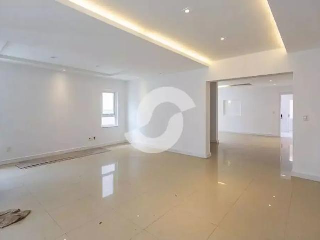 Casa / Sobrado para Venda em Niterói/RJ Itacoatiara 5 Quartos