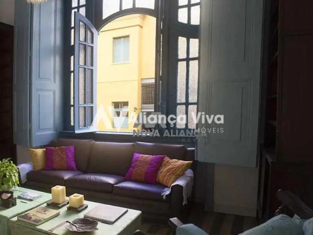 Casa / Sobrado para Venda em Niterói/RJ Mata Paca 4 Quartos