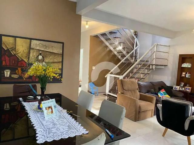 Casa / Sobrado para Venda em Niterói/RJ Maravista 4 Quartos