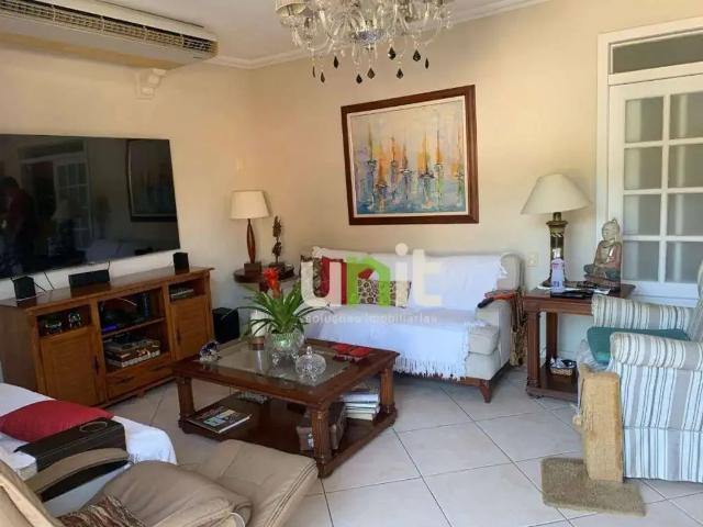 Casa / Sobrado para Venda em Niterói/RJ São Francisco 4 Quartos