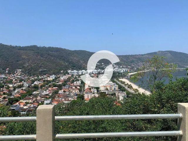 Casa / Sobrado para Venda em Niterói/RJ São Francisco 4 Quartos