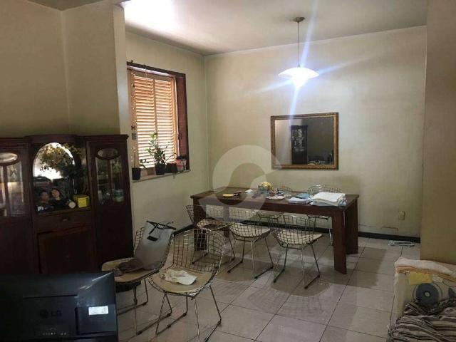 Casa / Sobrado para Venda em Niterói/RJ São Francisco 4 Quartos