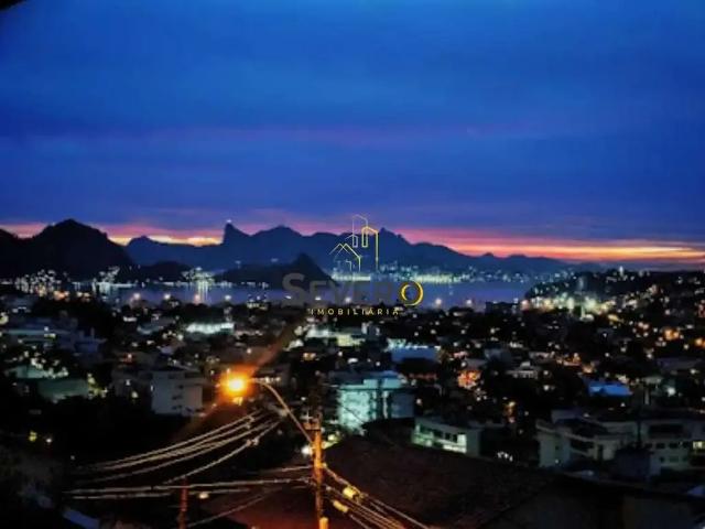 Casa / Sobrado para Venda em Niterói/RJ São Francisco 4 Quartos