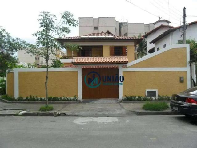 Casa / Sobrado para Venda em Niterói/RJ São Francisco 4 Quartos