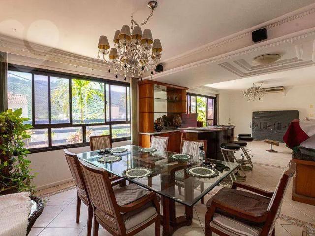 Casa / Sobrado para Venda em Niterói/RJ São Francisco 4 Quartos