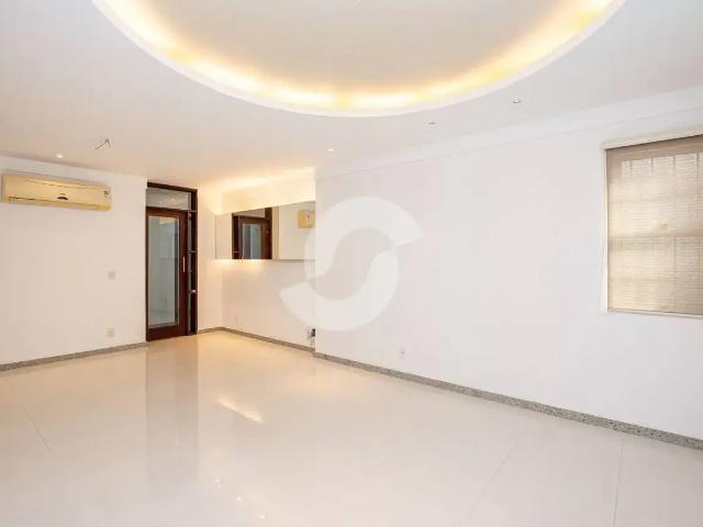 Casa / Sobrado para Venda em Niterói/RJ São Francisco 4 Quartos