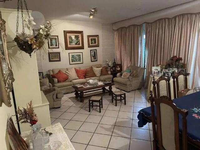 Casa / Sobrado para Venda em Niterói/RJ São Francisco 4 Quartos