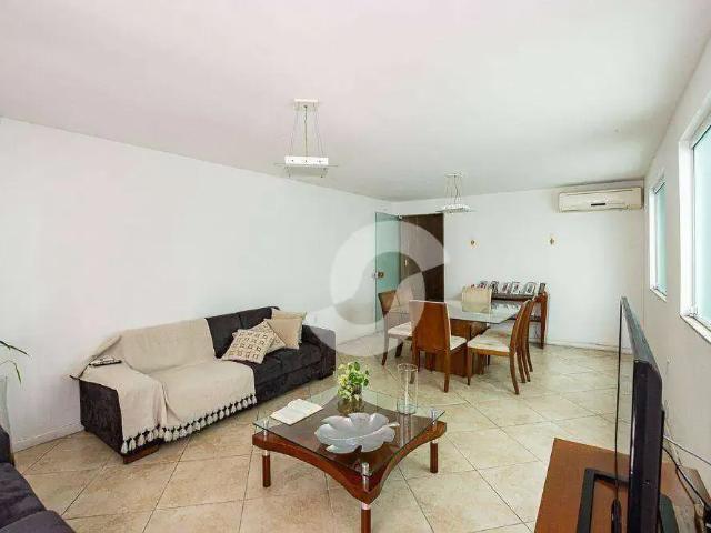 Casa / Sobrado para Venda em Niterói/RJ São Francisco 4 Quartos