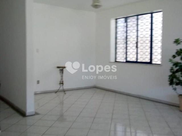Casa / Sobrado para Venda em Niterói/RJ São Francisco 4 Quartos