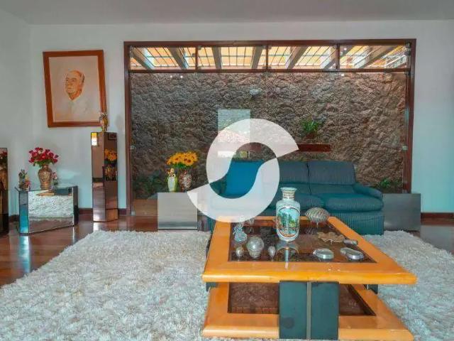 Casa / Sobrado para Venda em Niterói/RJ São Francisco 5 Quartos