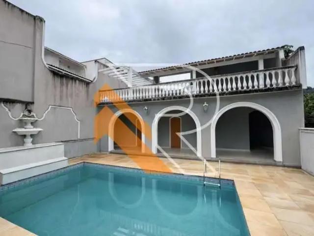 Casa / Sobrado para Venda em Niterói/RJ São Francisco 5 Quartos
