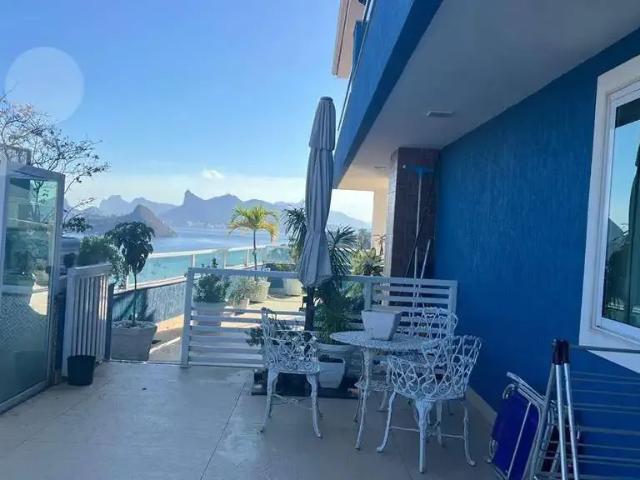 Casa / Sobrado para Venda em Niterói/RJ São Francisco 5 Quartos